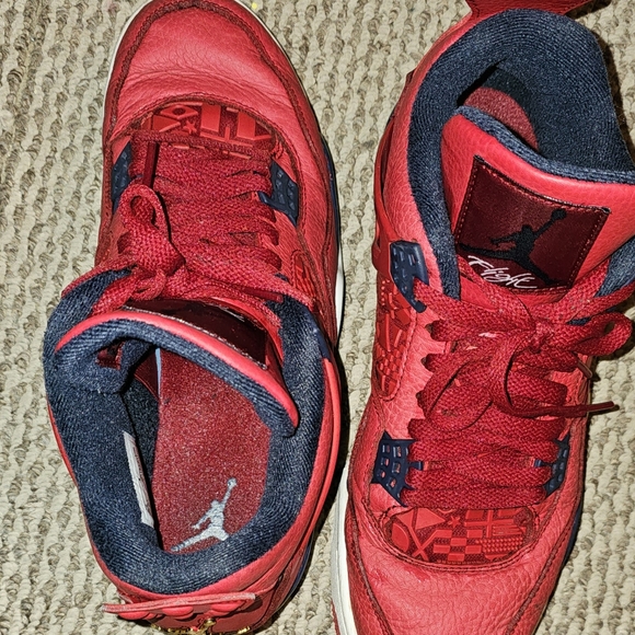 Men Shoe - Picture 4 of 4